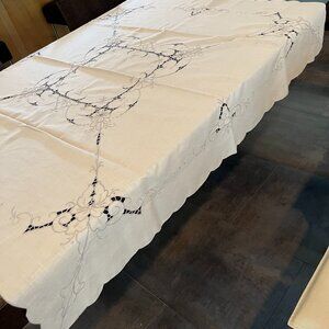 Vintage Fine Dining Tablecloth